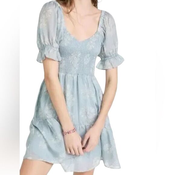 Madewell Moody Blooms 100% Silk Dress Size M Light Blue Floral - Picture 1 of 6